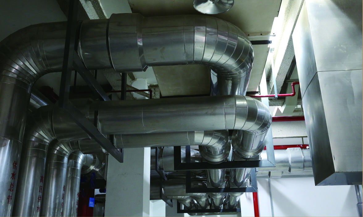 蕪湖時(shí)代金融中心空調(diào)機(jī)房設(shè)備、管道安裝